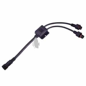 Een JBL LED Solar Y-Kabelverbinding (2e Gen).